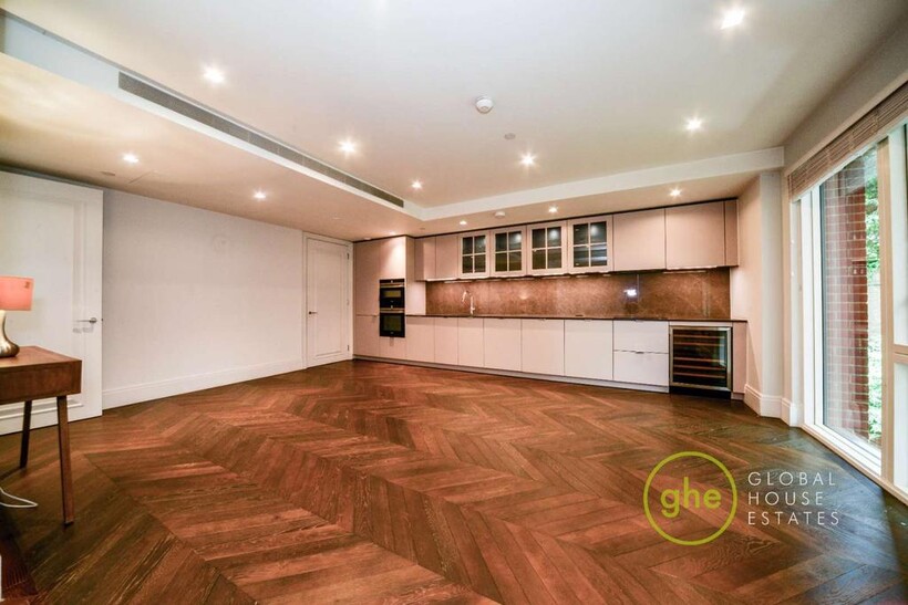 8E Kidderpore Avenue, Hampstead, London 2 bed flat to rent - £4,658 pcm (£1,075 pw)
