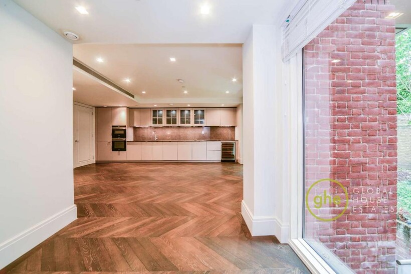 8E Kidderpore Avenue, Hampstead, London 2 bed flat to rent - £4,658 pcm (£1,075 pw)