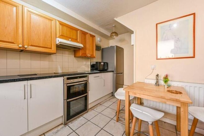 Goldthorpe, Camden Street, London, NW1 4 bed apartment to rent - £4,400 pcm (£1,015 pw)