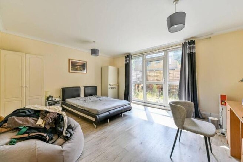 Goldthorpe, Camden Street, London, NW1 4 bed apartment to rent - £4,400 pcm (£1,015 pw)