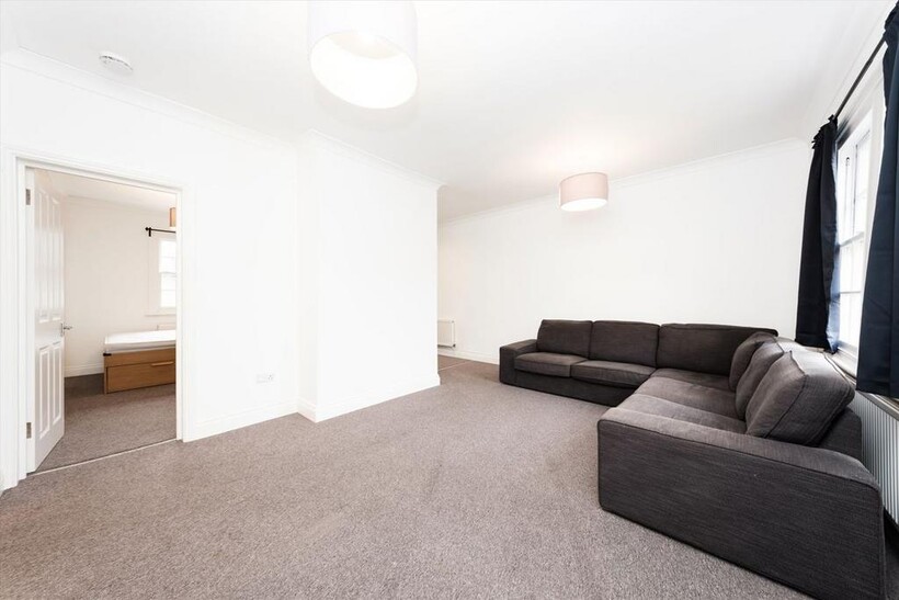 Merrow Street, London SE17 2 bed flat to rent - £2,448 pcm (£565 pw)