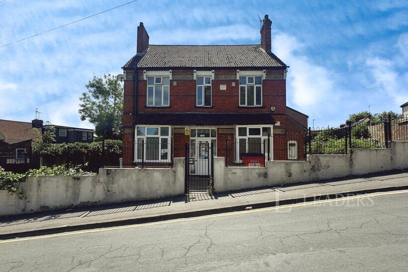 One-Bedroom in Shared House – All... 1 bed in a house share to rent - £565 pcm (£130 pw)