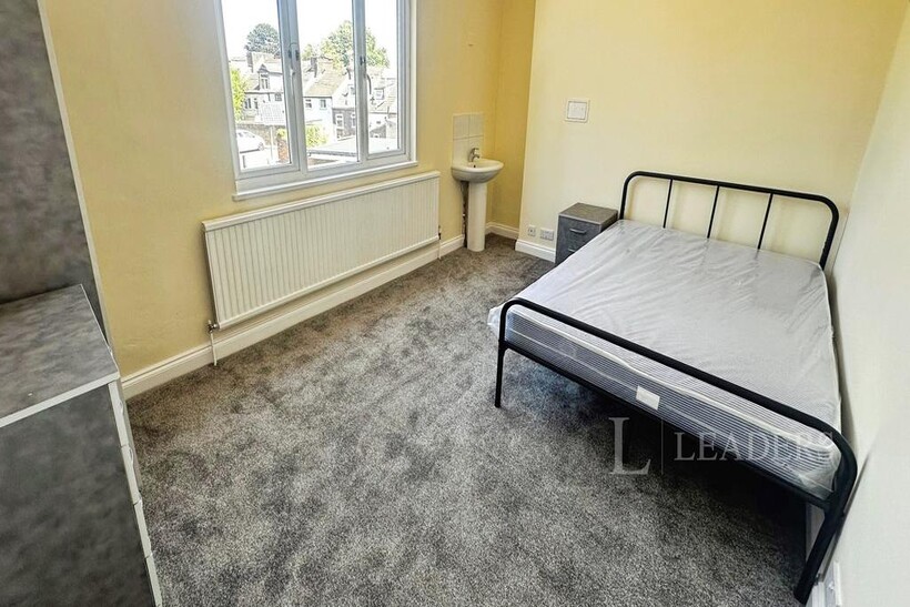 One-Bedroom in Shared House – All... 1 bed in a house share to rent - £565 pcm (£130 pw)