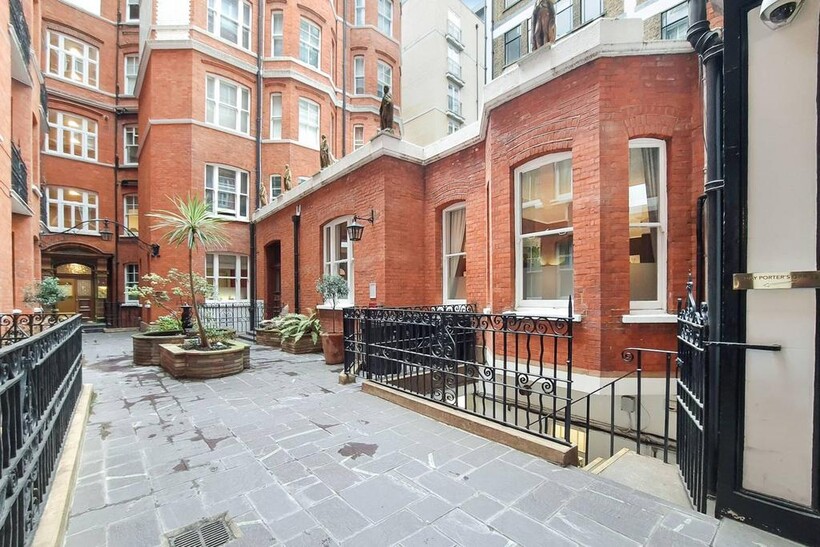 Artillery Row, Westminster, London, SW1P 2 bed flat to rent - £6,067 pcm (£1,400 pw)