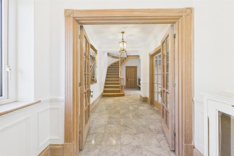 CAM04392 G0-PR0111-STILL007.jpg