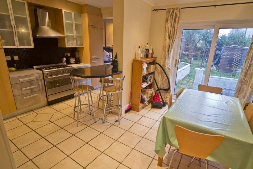 *£105 pppw Excluding Bills * Gordon... 4 bed semi-detached house to rent - £1,820 pcm (£420 pw)