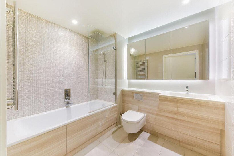 Damac Tower, Nine Elms, London SW8 1 bed apartment to rent - £3,250 pcm (£750 pw)
