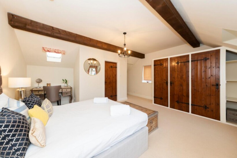 Sonning Common, Reading, RG4 4 bed detached house to rent - £4,800 pcm (£1,108 pw)