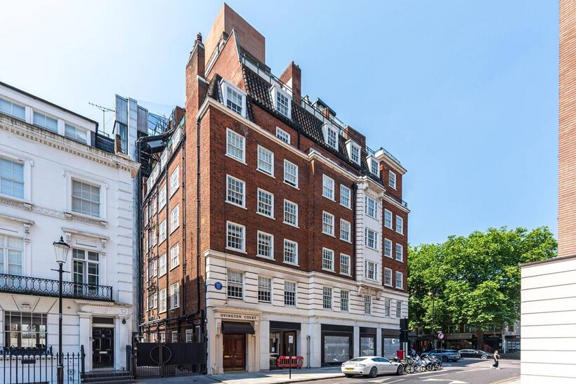 Ovington Court, Knightsbridge... 2 bed flat to rent - £9,533 pcm (£2,200 pw)