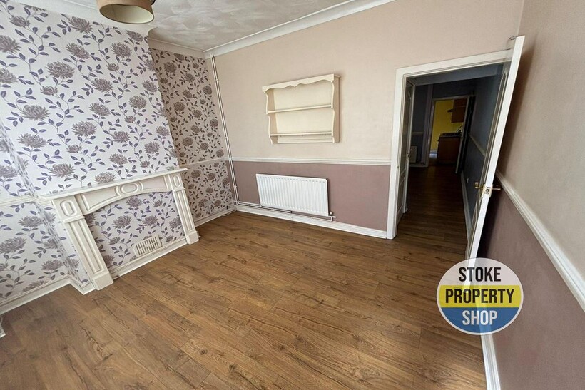 Broadhurst Street, Stoke-on-Trent ST6 2 bed terraced house to rent - £565 pcm (£130 pw)