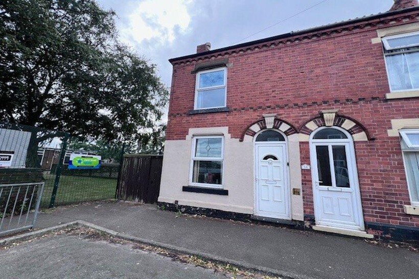 Clumber Street, Long Eaton, NG10 1BX 2 bed terraced house to rent - £900 pcm (£208 pw)