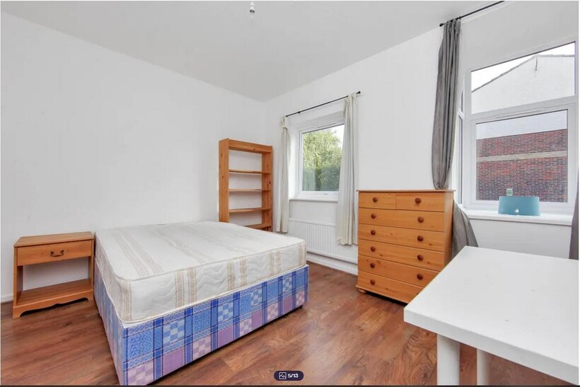 Barnfield Place, London E14 5 bed terraced house to rent - £4,983 pcm (£1,150 pw)