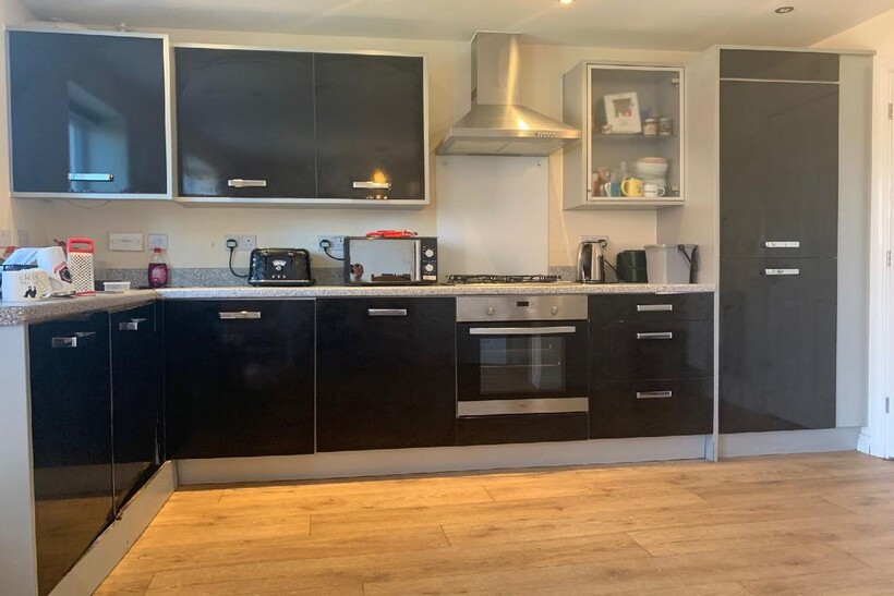 Bristol BS16 4 bed house to rent - £565 pcm (£130 pw)