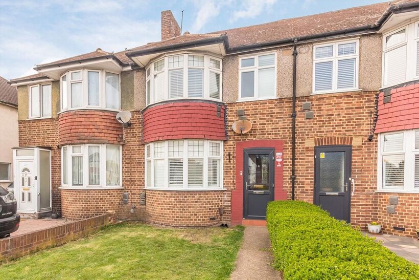 Malden Way, New Malden KT3 3 bed semi-detached house to rent - £2,295 pcm (£530 pw)