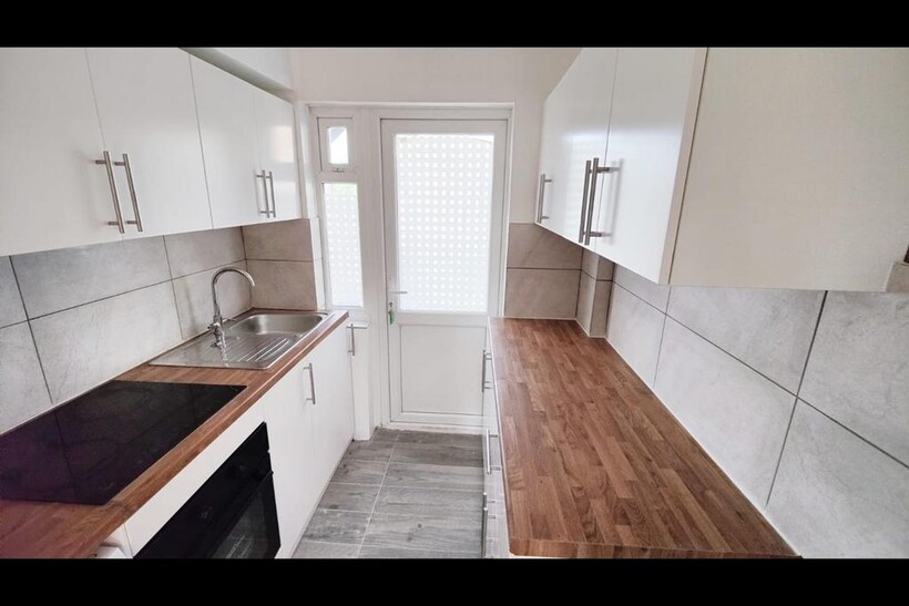 Ewart Grove, London, N22 3 bed apartment to rent - £2,490 pcm (£575 pw)
