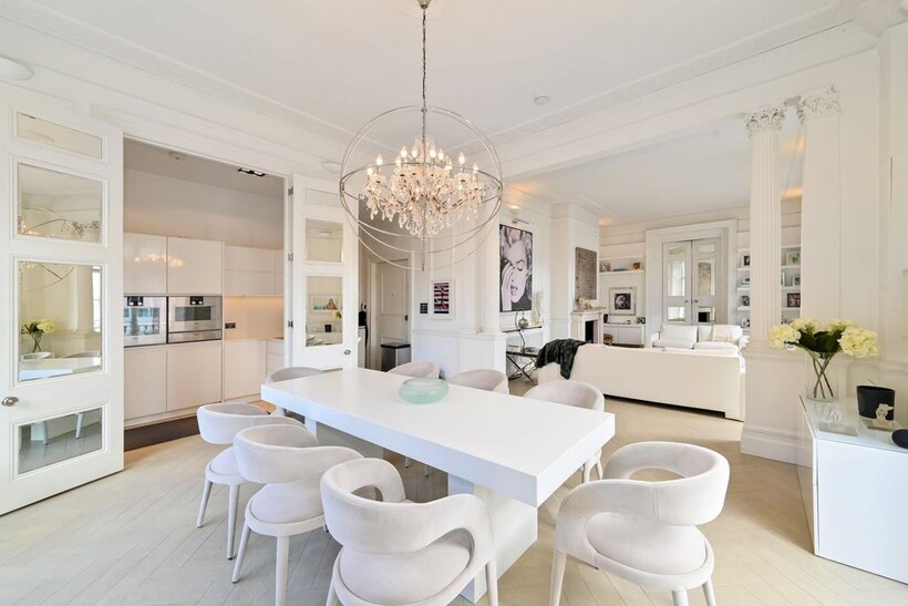 Eaton Place, SW1X 2 bed apartment to rent - £23,833 pcm (£5,500 pw)