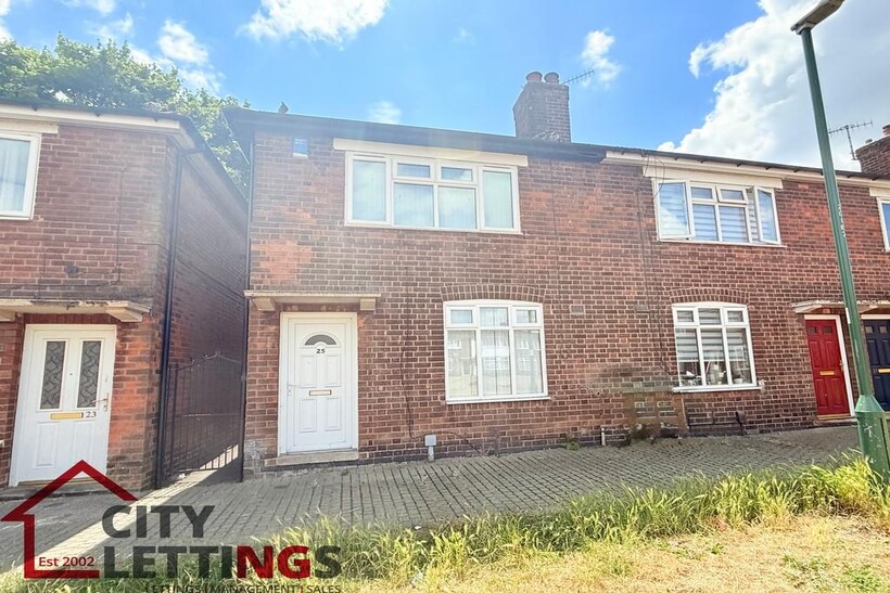 Chesil Avenue, Lenton 2 bed terraced house to rent - £997 pcm (£230 pw)