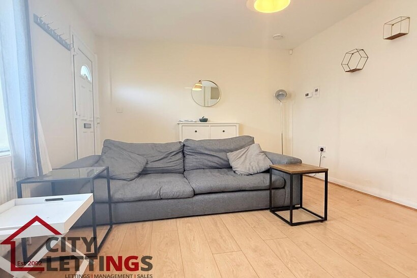 Chesil Avenue, Lenton 2 bed terraced house to rent - £997 pcm (£230 pw)