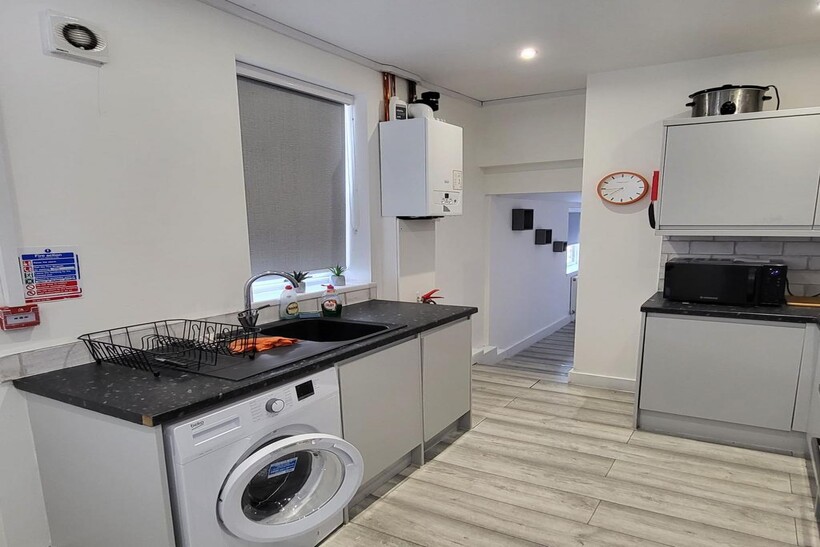 Room 3, St. Marys Road, Doncaster 1 bed in a house share to rent - £412 pcm (£95 pw)