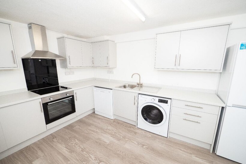 Birmingham B29 1 bed in a house share to rent - £565 pcm (£130 pw)