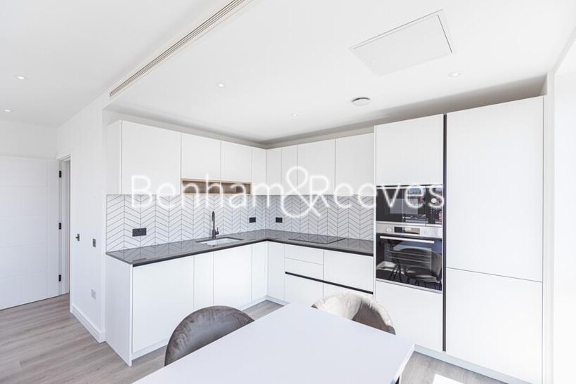 Glenthorne Road, Hammersmith W6 2 bed apartment to rent - £3,750 pcm (£865 pw)