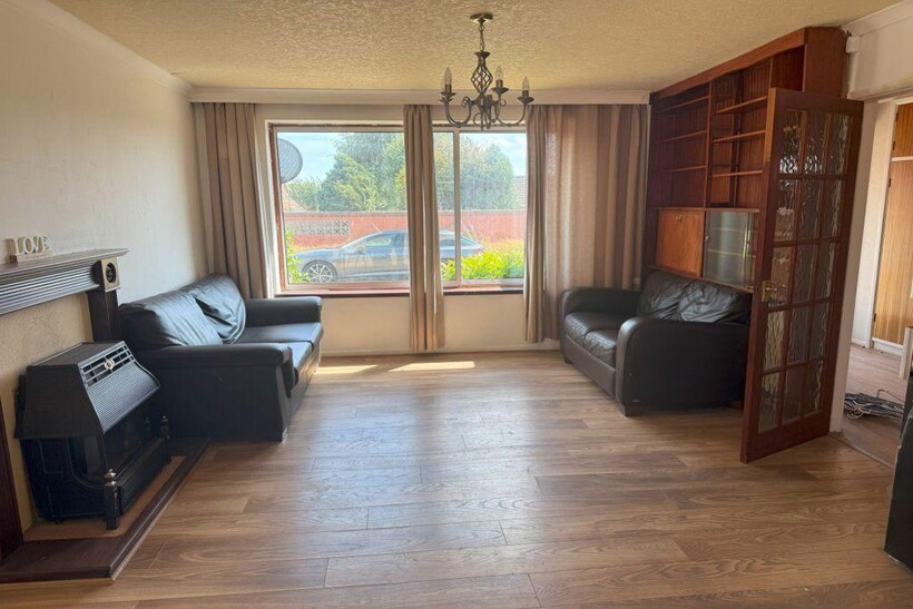 ALDRIN WAY, CANNON PARK, COVENTRY CV4... 5 bed bungalow to rent - £2,250 pcm (£519 pw)