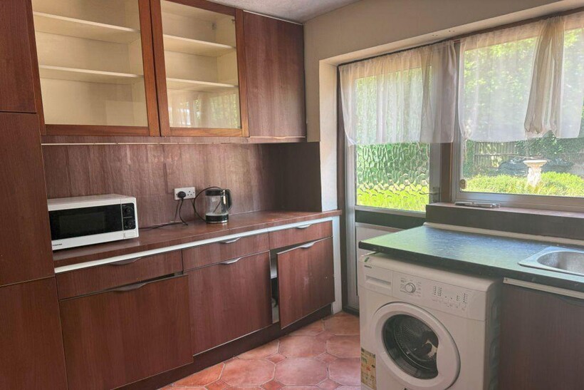 ALDRIN WAY, CANNON PARK, COVENTRY CV4... 5 bed bungalow to rent - £2,250 pcm (£519 pw)