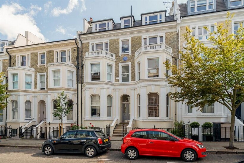 Campden Hill Gardens, London W8 1 bed flat to rent - £2,448 pcm (£565 pw)
