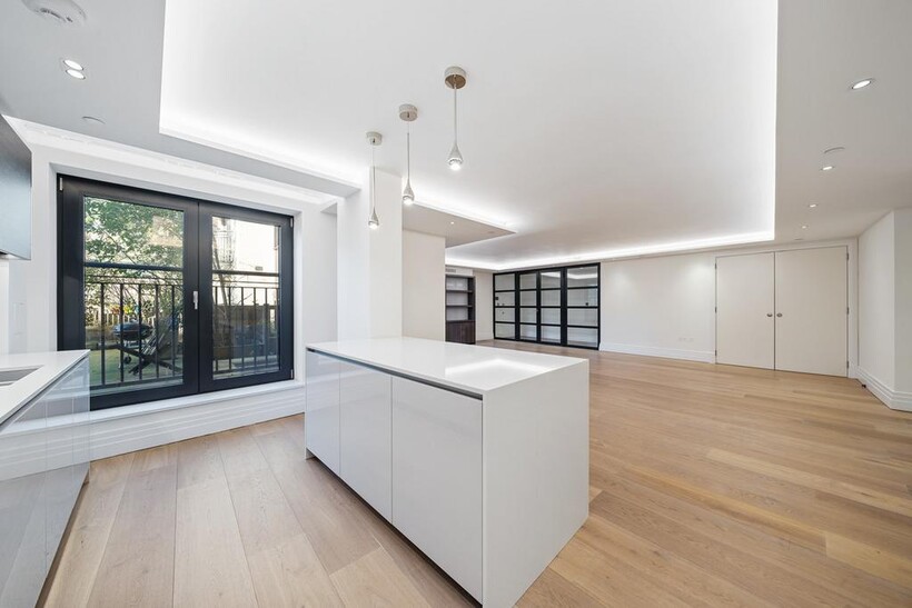 Kensington Garden Square, London, W2 2 bed apartment to rent - £7,774 pcm (£1,794 pw)