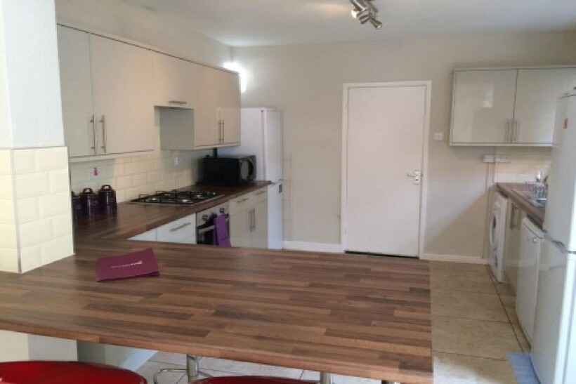 Nottingham NG7 5 bed house to rent - £521 pcm (£120 pw)