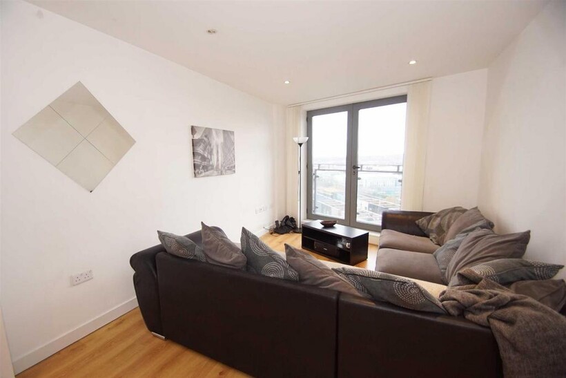 Echo Central, Cross Green Lane, Leeds 2 bed apartment to rent - £825 pcm (£190 pw)