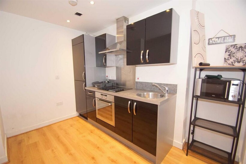 Echo Central, Cross Green Lane, Leeds 2 bed apartment to rent - £825 pcm (£190 pw)