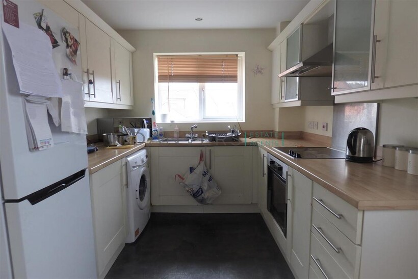 Belgrave Place, Leicester LE5 2 bed apartment to rent - £990 pcm (£228 pw)