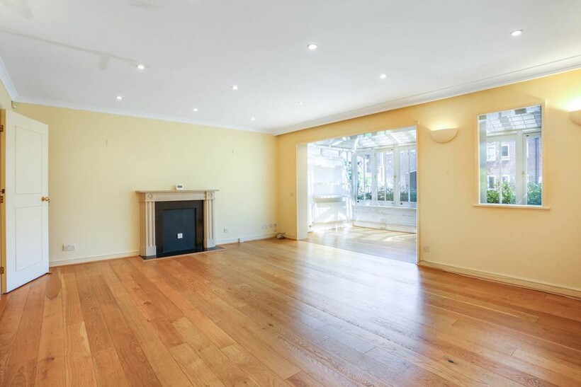 Spencer Walk, Hampstead, NW3 5 bed townhouse to rent - £9,000 pcm (£2,077 pw)
