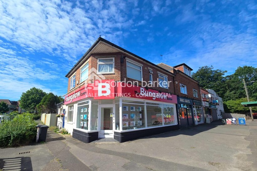 Wimborne Road, Bournemouth BH10 Property to rent - £895 pcm (£207 pw)