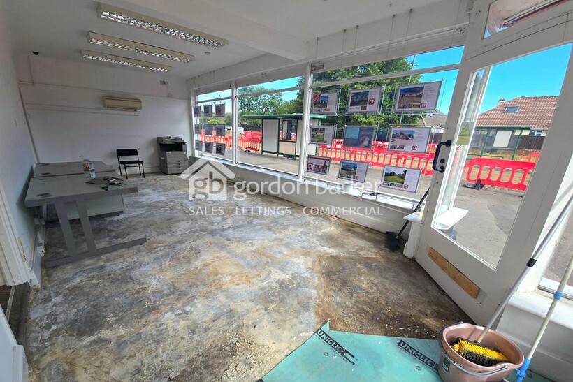 Wimborne Road, Bournemouth BH10 Property to rent - £895 pcm (£207 pw)