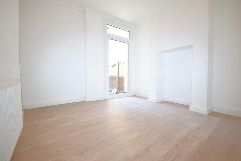 Stuart Road, Acton 5 bed end of terrace house to rent - £3,995 pcm (£922 pw)
