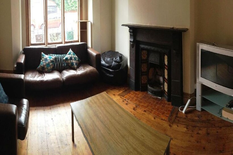 Nottingham NG7 3 bed house to rent - £435 pcm (£100 pw)