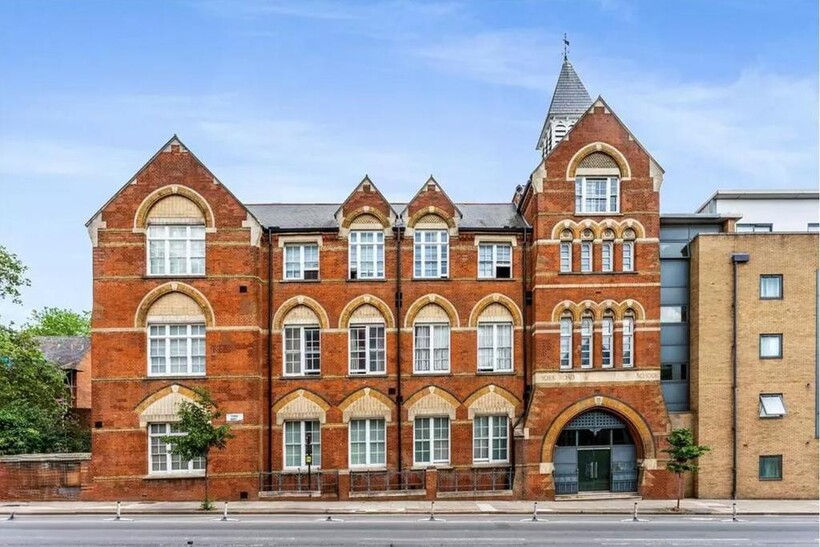 The Old School, London N1 2 bed apartment to rent - £3,400 pcm (£785 pw)