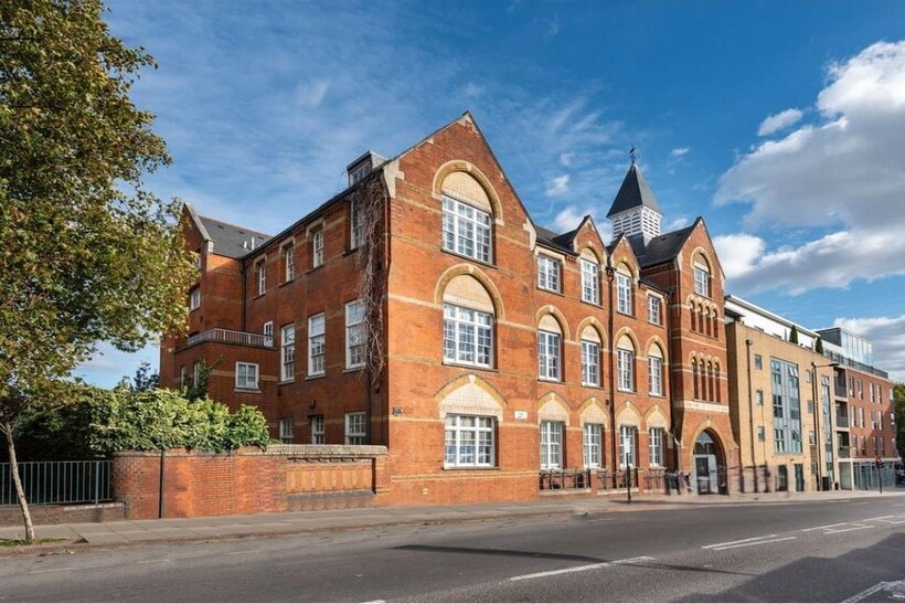 The Old School, London N1 2 bed apartment to rent - £3,400 pcm (£785 pw)