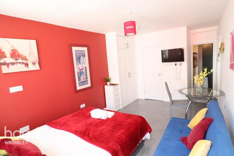 Fernbank Road, London 1 bed apartment to rent - £1,200 pcm (£277 pw)