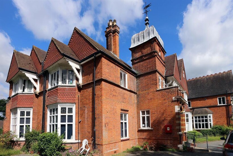 Kemnal Road, Chislehurst, BR7 6LT 1 bed flat to rent - £1,225 pcm (£283 pw)