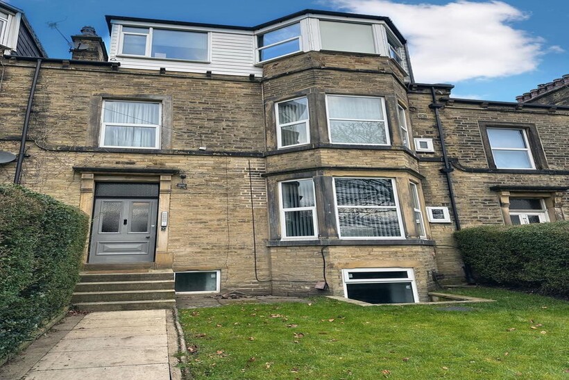 56 Heath Crescent, Halifax HX1 House share to rent - £440 pcm (£102 pw)