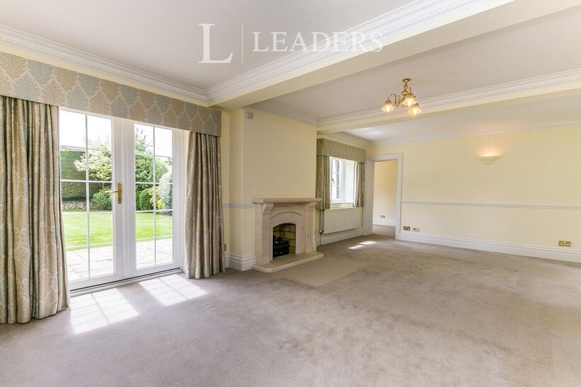 Quartermile Road, Godalming 5 bed detached house to rent - £3,995 pcm (£922 pw)