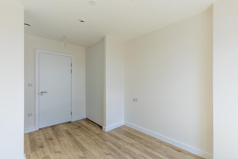 Flat 406, 166 Rockingham Street  1 bed flat to rent - £938 pcm (£216 pw)