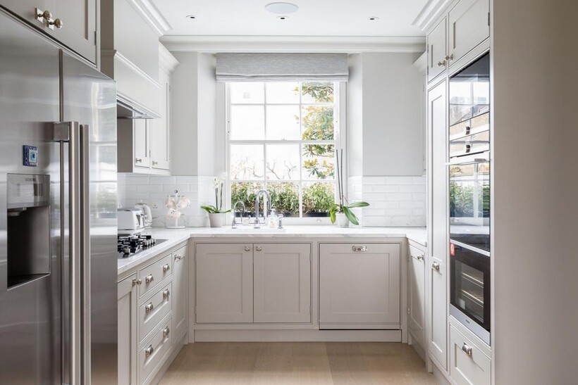 Eaton Terrace, London, SW1W 4 bed terraced house to rent - £23,833 pcm (£5,500 pw)