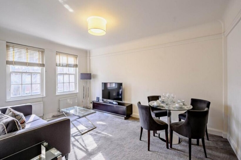 Fulham Road, London SW3 2 bed flat to rent - £4,810 pcm (£1,110 pw)