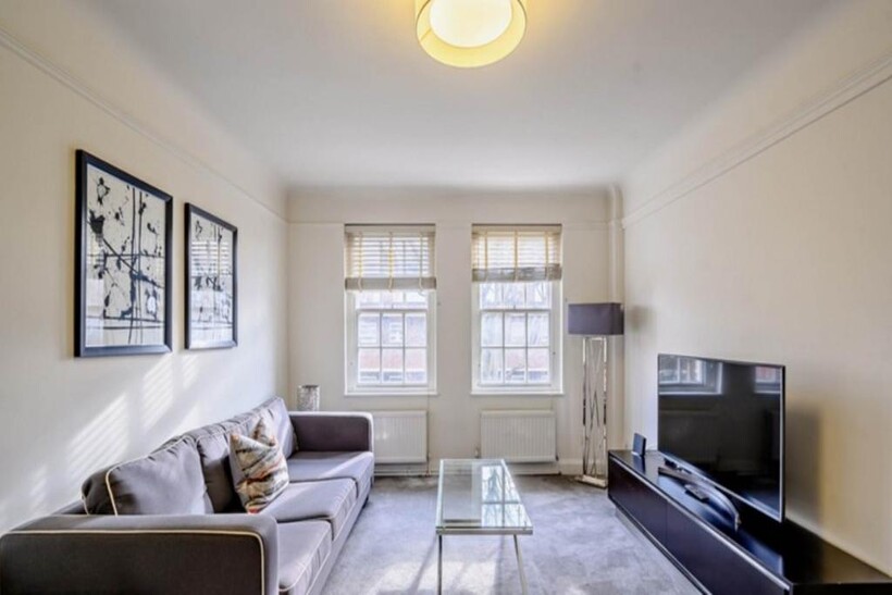 Fulham Road, London SW3 2 bed flat to rent - £4,810 pcm (£1,110 pw)