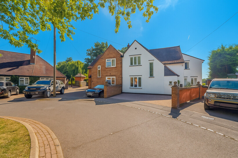 Holyport, Maidenhead SL6 6 bed semi-detached house to rent - £6,250 pcm (£1,442 pw)