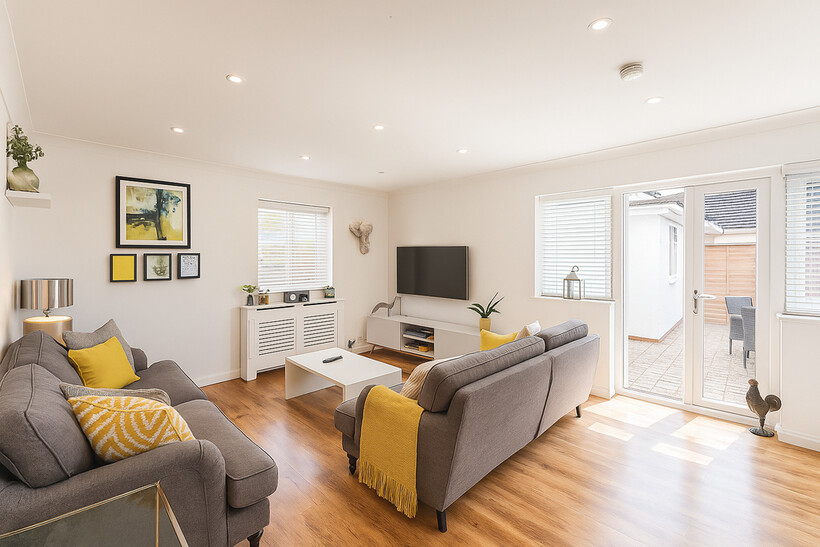 Holyport, Maidenhead SL6 6 bed semi-detached house to rent - £6,250 pcm (£1,442 pw)